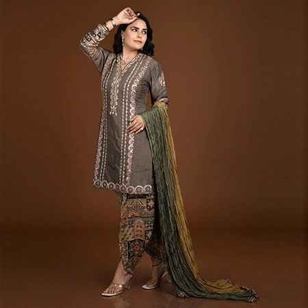  Professional Modeling Photoshoot for Designer Suit